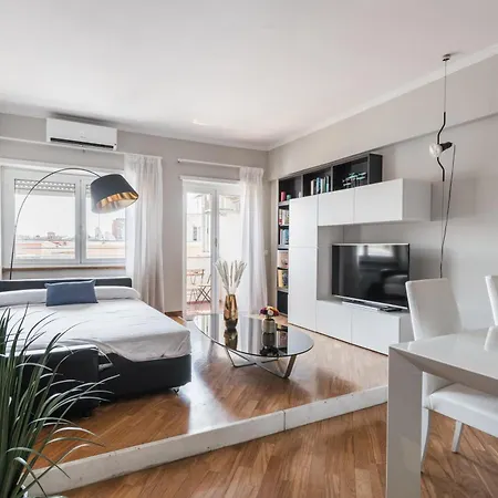 Elegant Hideaway Steps From St Peter Rome