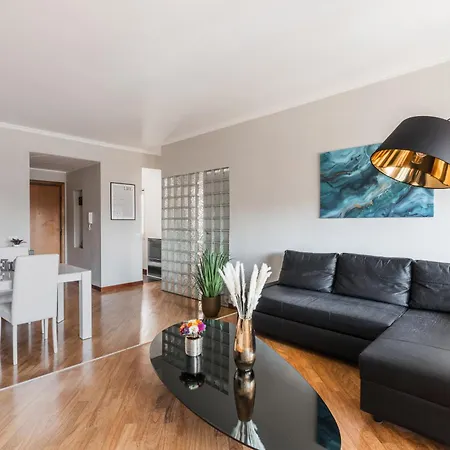 Appartamento Elegant Hideaway Steps From St Peter *
